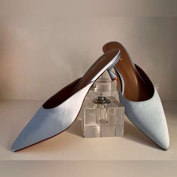 Great summer shoe with Kitty heal. Light blue satin like fabric. - Picture 2 of 6